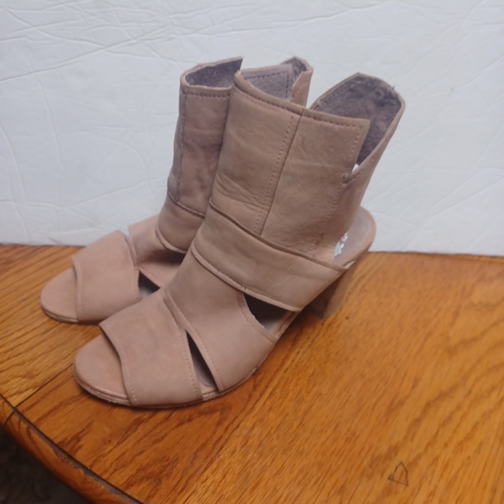Free People Tan Leather Open Toe Heeled Sandals Size 39 (9) Chunky Heel Zipper